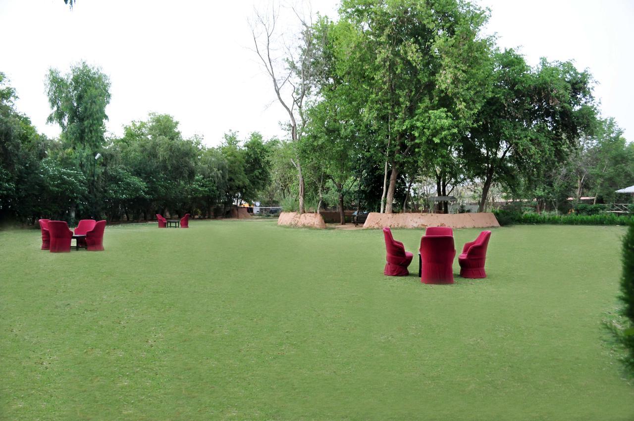 รันทัมบอร์ ไทเกอร์ มาจัน รีสอร์ต Hotel Ranthambore ภายนอก รูปภาพ