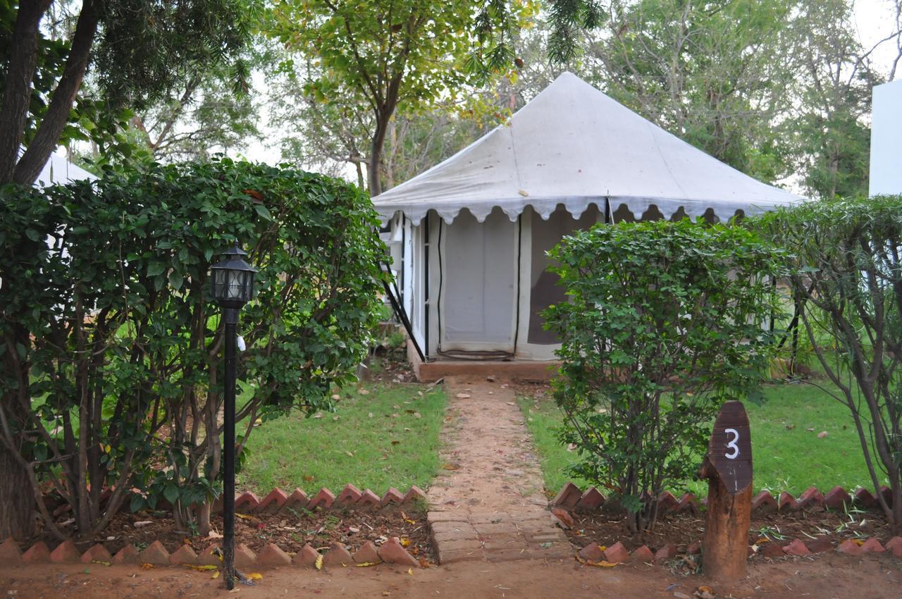 รันทัมบอร์ ไทเกอร์ มาจัน รีสอร์ต Hotel Ranthambore ภายนอก รูปภาพ